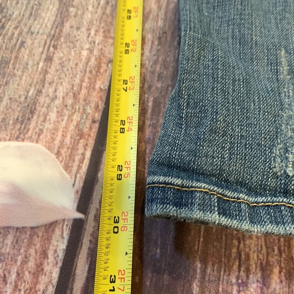 🎉HP🎉 [Blank NYC] Distressed Straight Leg Jeans • Sz 28 - Picture 9 of 11